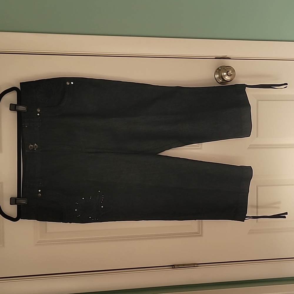 GV Denim Capri Pants